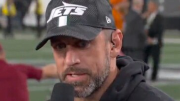 aaron-rodgers-had-a-troubling-realization-after-jets’-disastrous-first-half