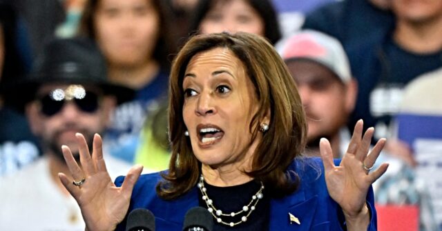 rattled-kamala-harris-turns-on-nevada-rally-hecklers-with-rambling-scold