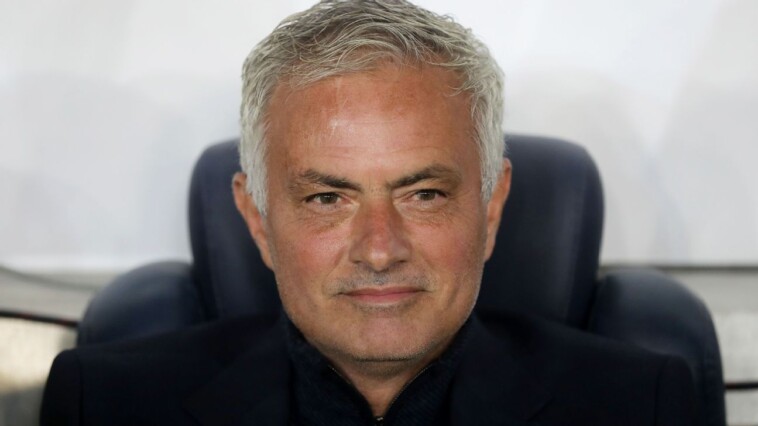 mourinho-left-limping-after-collision-with-player