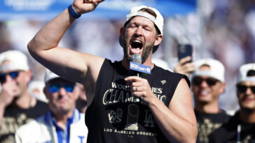 dodgers-world-series-parade:-clayton-kershaw-declares-himself-‘dodger-for-life’-with-player-option-looming