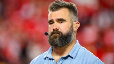 jason-kelce-smashes-fan’s-phone-who-directed-homophobic-slur-at-brother-travis