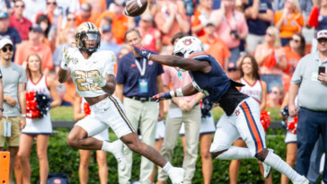 vanderbilt-beats-auburn-to-get-wins-over-both-tigers-and-alabama-in-the-same-season-for-the-first-time-since-1955