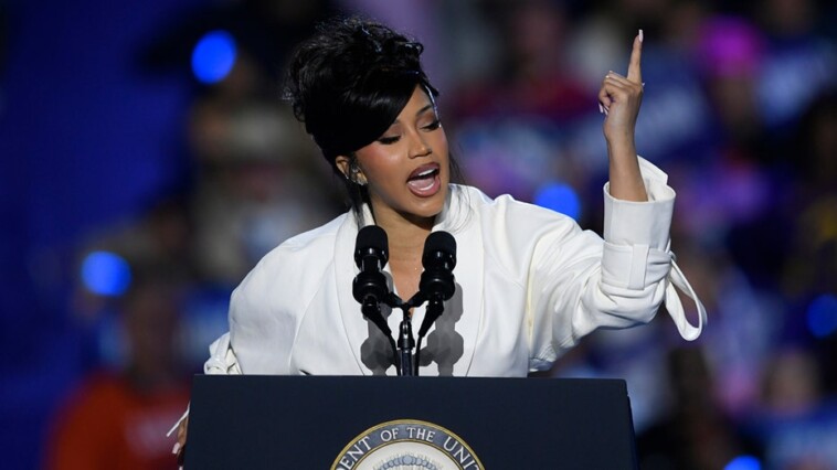 cardi-b-suffers-teleprompter-glitch-during-harris-rally-in-wisconsin