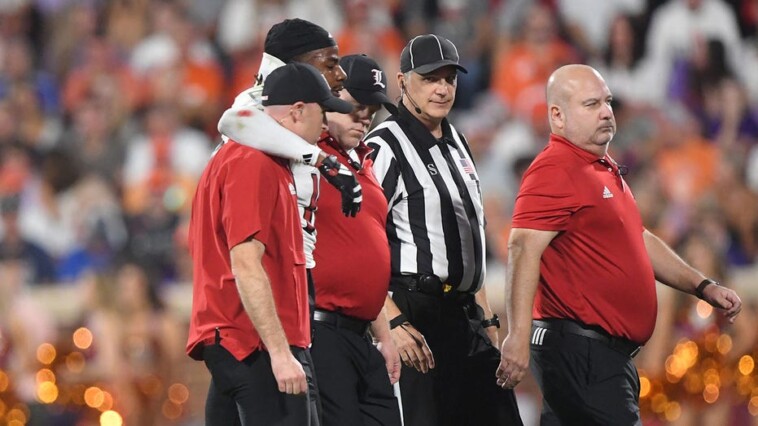 louisville-football-player-stretchered-off,-hospitalized-after-suffering-injury-in-game