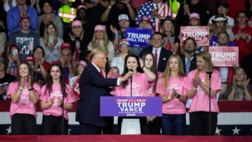 trump-invites-‘brave’-women’s-swim-team-that-‘stood-up-to’-transgender-athlete-to-rally-stage