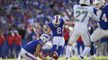 tyler-bass-hits-61-yard-field-goal-to-lift-bills-past-dolphins,-take-full-control-of-afc-east