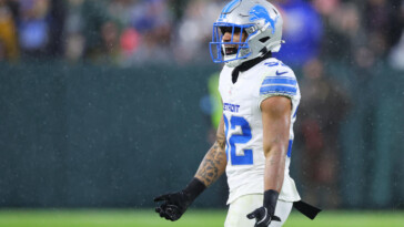 lions-s-brian-branch-ejected-for-helmet-to-helmet-hit-vs.-packers,-flips-double-birds-to-lambeau-field-on-his-way-out