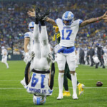 lions-leave-no-doubt-about-nfc-north-superiority-in-thorough-defeat-of-the-packers