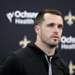 derek-carr-responds-after-michael-thomas-says-he-should-get-his-‘a**-whooped’-for-throw-to-chis-olave:-‘i-don’t-really-care-for-it’