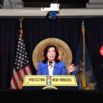 kathy-hochul-calls-trump,-gop-voters-‘anti-american’-and-‘anti-women,’-sparking-furor:-‘asinine’