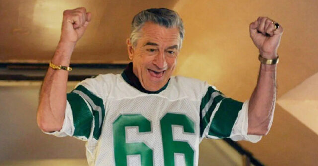 robert-de-niro-campaigns-for-kamala-harris-at-eagles-game-tailgate