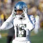 oregon-wr-tez-johnson-expected-to-return-from-shoulder-injury-this-season,-per-report