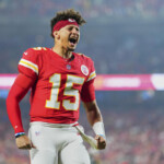 patrick-mahomes,-chiefs-win-in-overtime-after-bucs-pass-on-potential-winning-2-point-try-in-closing-seconds-of-regulation