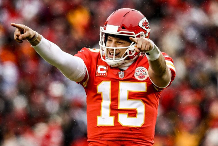 chiefs-star-qb-patrick-mahomes’-mom-sports-‘maga’-hat-at-monday-night-game