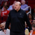 tom-thibodeau-stews-over-controversial-knicks-call:-‘big-play’