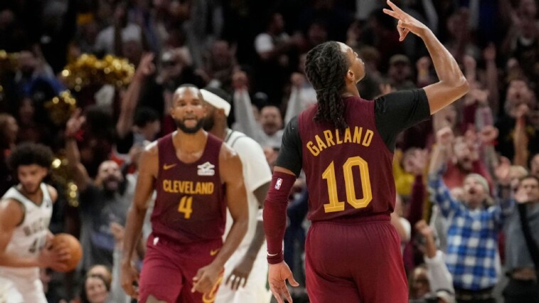 cavs,-lone-unbeaten-in-east,-reach-8-0-vs.-bucks