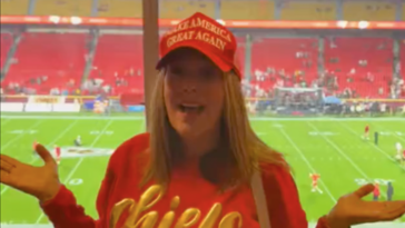 patrick-mahomes’-mother,-randi,-endorses-trump-at-chiefs-game:-‘let’s-do-it!’