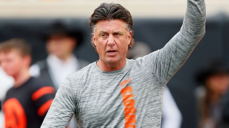 gundy-sorry-for-ripping-critical-oklahoma-st.-fans