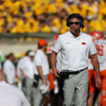 oklahoma-state-coach-mike-gundy-apologizes-after-saying-‘most-people-are-weak’-when-talking-about-fan-criticism