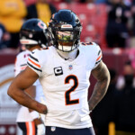 bears-wr-dj-moore’s-viral-mid-play-walk-off-was-due-to-a-rolled-ankle,-says-matt-eberflus