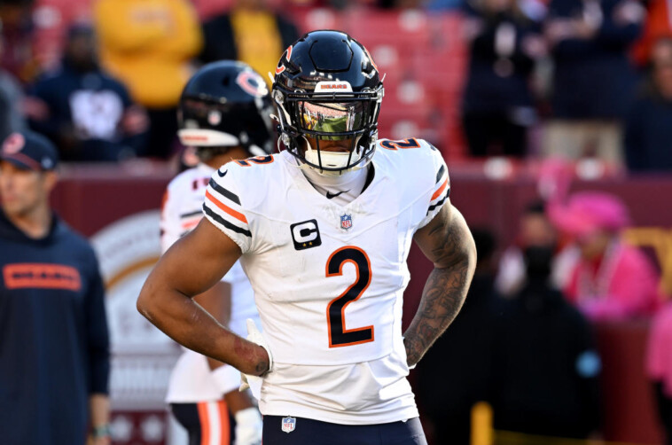 bears-wr-dj-moore’s-viral-mid-play-walk-off-was-due-to-a-rolled-ankle,-says-matt-eberflus