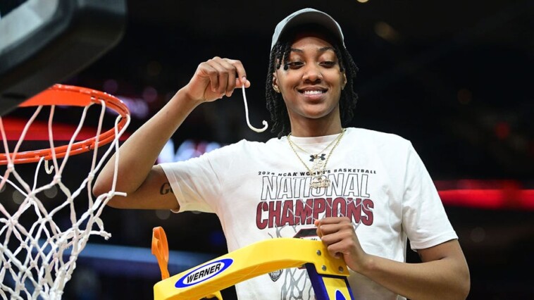 south-carolina’s-ashlyn-watkins-returns-to-practice,-suspension-lifted-after-criminal-charges-dismissed