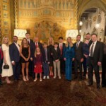 elon-musk-joins-donald-trump-and-family-for-victory-‘squad’-photo