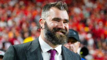 penn-state-still-has-no-clue-who-other-man-from-jason-kelce-cell-phone-incident-is