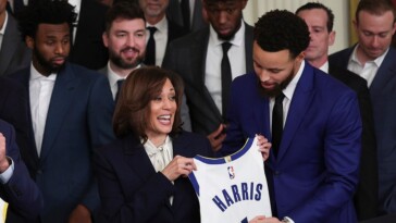 harris-supporter-stephen-curry-holds-no-‘ill-will’-after-trump’s-victory