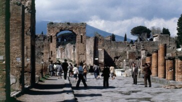 new-dna-evidence-proves-popular-narratives-about-pompeii-victims-are-entirely-false:-study