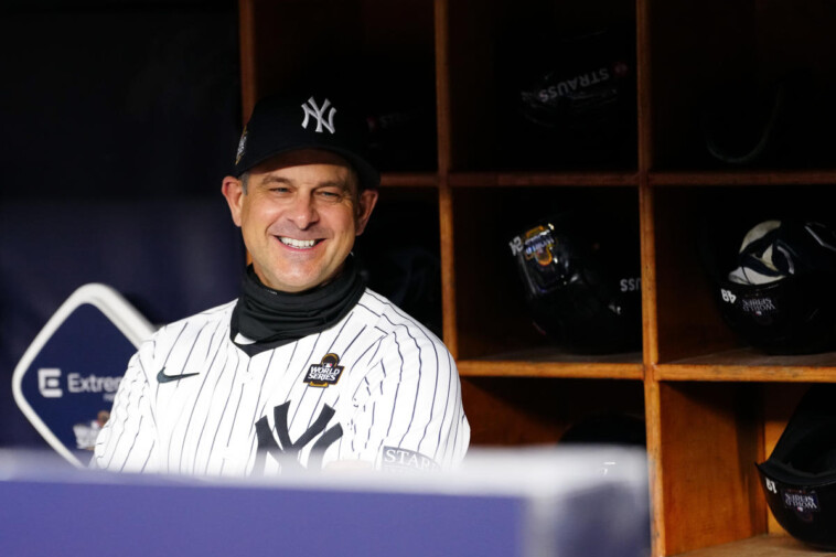 aaron-boone-will-be-back-as-yankees-manager-after-club-exercises-option