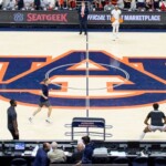 plane-appearing-to-carry-auburn’s-men’s-basketball-team-diverted-due-to-in-flight-altercation:-report