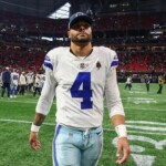 cowboys’-dak-prescott-hopes-to-avoid-season-ending-surgery-on-hamstring,-jerry-jones-says