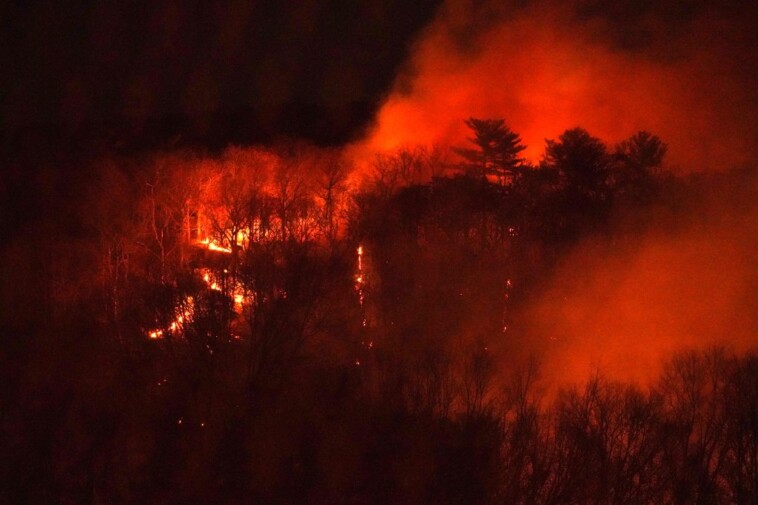 nj-wildfire-sends-smoke-billowing-into-nyc-as-crews-battle-multiple-blazes