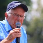 bernie-sanders:-democrats-‘absolutely’-abandoned-the-working-class