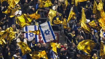 ‘jew-hunt’-was-organized-in-hours-before-‘despicable’-antisemitic-attack-on-soccer-fans-in-amsterdam:-report