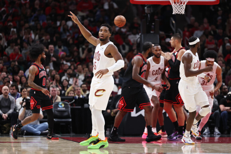 donovan-mitchell-leads-cavaliers-past-bulls-to-keep-undefeated-12-0-start-intact