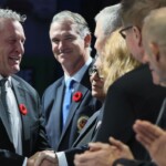 16-years-after-his-last-game,-roenick-enters-hof