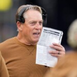 jack-del-rio-to-leave-wisconsin-football-team-after-drunken-driving-arrest,-head-coach-says