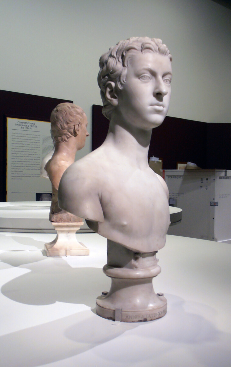 marble-bust-bought-for-$6-and-used-as-doorstop-could-be-worth-millions-of-dollars