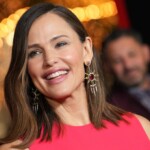 jennifer-garner-never-thought-she’d-be-an-actor:-‘it’s-always-been-hard-for-me’