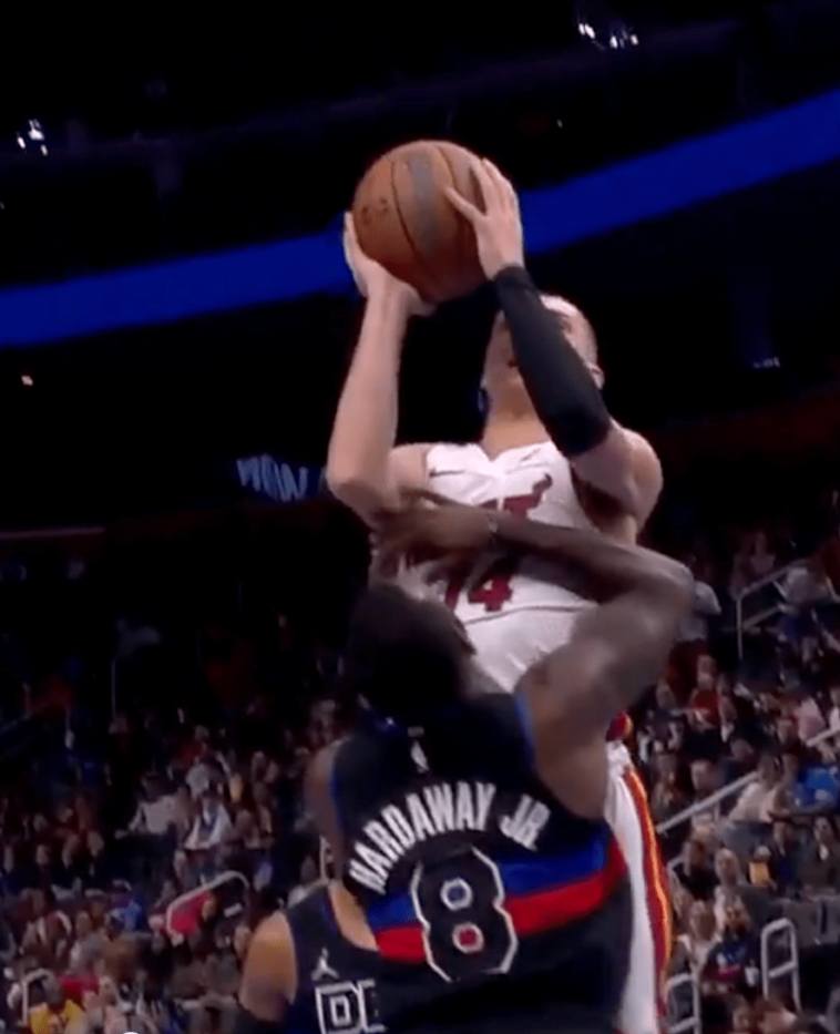 tim-hardaway-jr.-slams-head,-exits-in-wheelchair-in-scary-pistons-moment