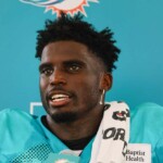 dolphins’-tyreek-hill-floats-latest-theory-about-arrest-near-nfl-stadium-amid-battle-with-wrist-injury