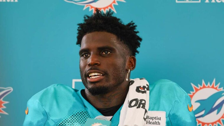 dolphins’-tyreek-hill-floats-latest-theory-about-arrest-near-nfl-stadium-amid-battle-with-wrist-injury