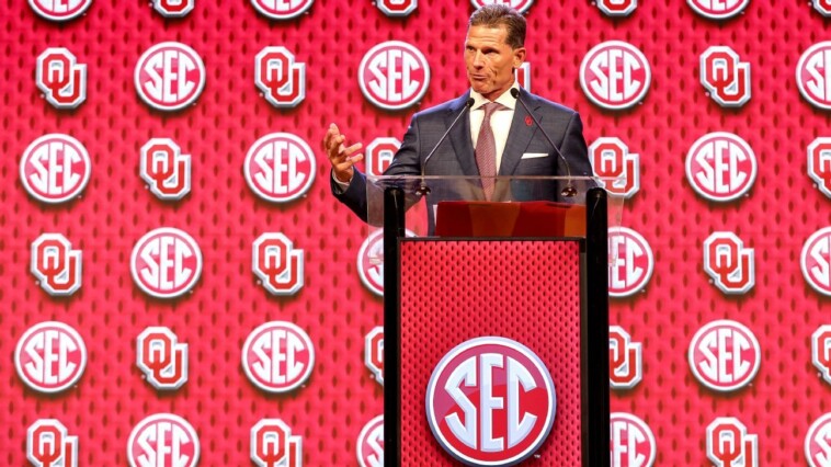 ou-president,-ad-back-venables-amid-struggles