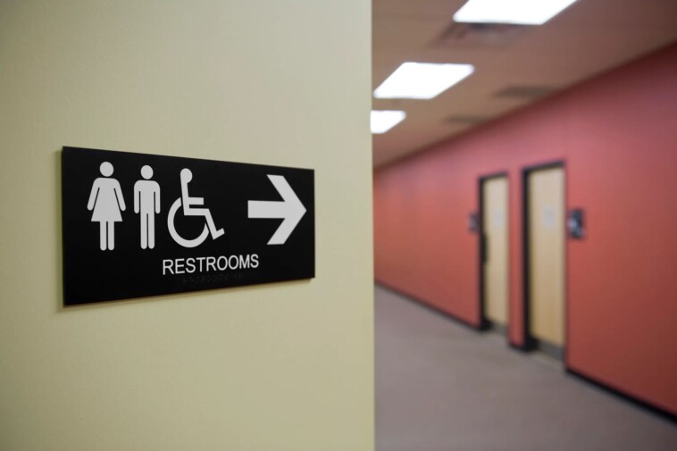 school-bathroom-bill-banning-transgender-students-from-using-preferred-bathrooms-clears-ohio-legislature,-heads-to-governor