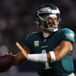 thursday-night-football:-how-to-watch-the-washington-commanders-vs.-philadelphia-eagles-nfl-game-tonight