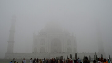 india’s-capital-introduces-stricter-anti-pollution-measures-as-toxic-smog-hides-taj-mahal