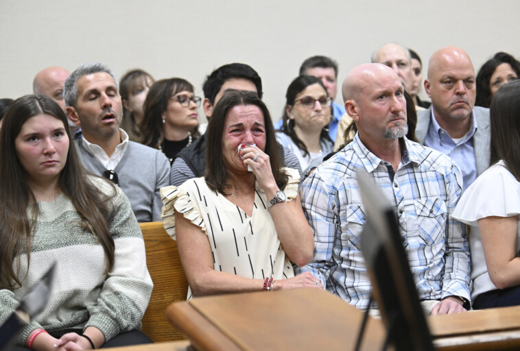 murdered-nursing-student-laken-riley’s-horrifying-911-call-played-in-court-—-leaving-her-mom-in-a-flood-of-tears