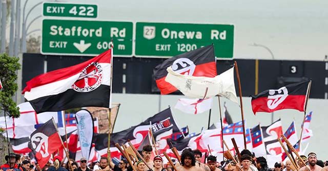 maori-march-on-new-zealand-capital-to-protest-indigenous-treaty-bill